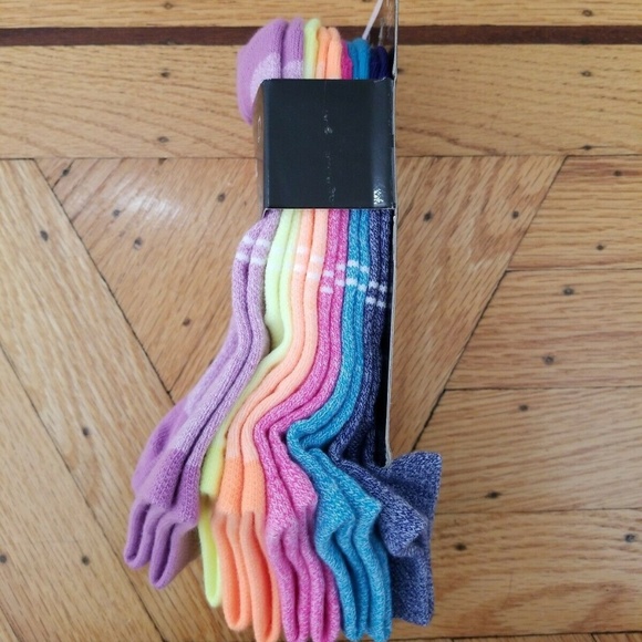 Under Armour Other Under Armor Womens No Show 6 Pair Med Socks